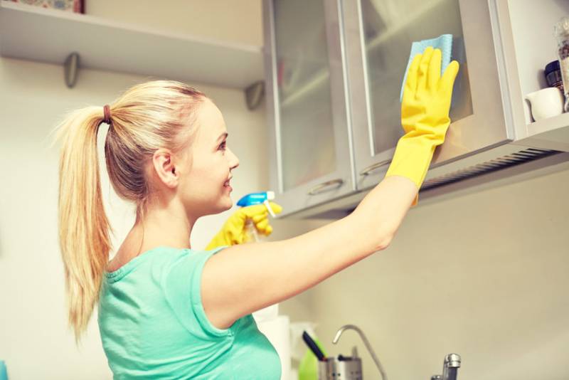 How to remove stubborn stains from kitchen cabinets